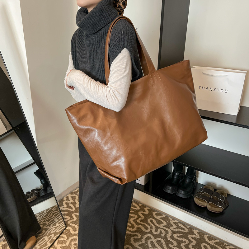 Women Bags In Trend - กระเป๋าโท้ทเรโทรเรียบง่ายสำหรับผู้หญิง กระเป๋าสะพายไหล่แฟชั่นทันสมัย กระเป๋าช้อปปิ้งความจุมาก กระเป๋าคลาสสิกสำหรับสาวๆ กระเป๋าดีไซเนอร์