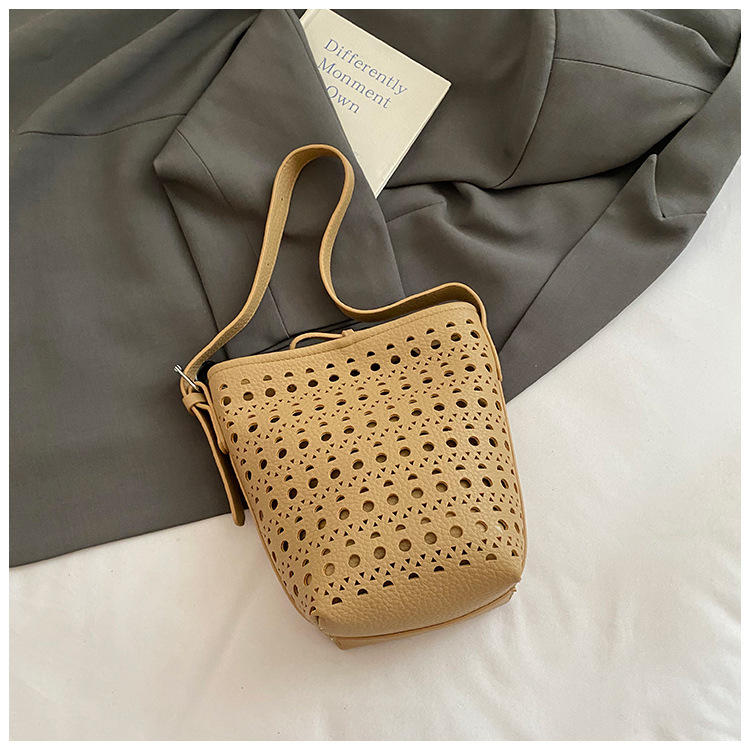 กระเป๋าถือทรงบัคเก็ตหนังนิ่มแฟ - Women'S Kipling Bags บทวิจารณ์และราคา