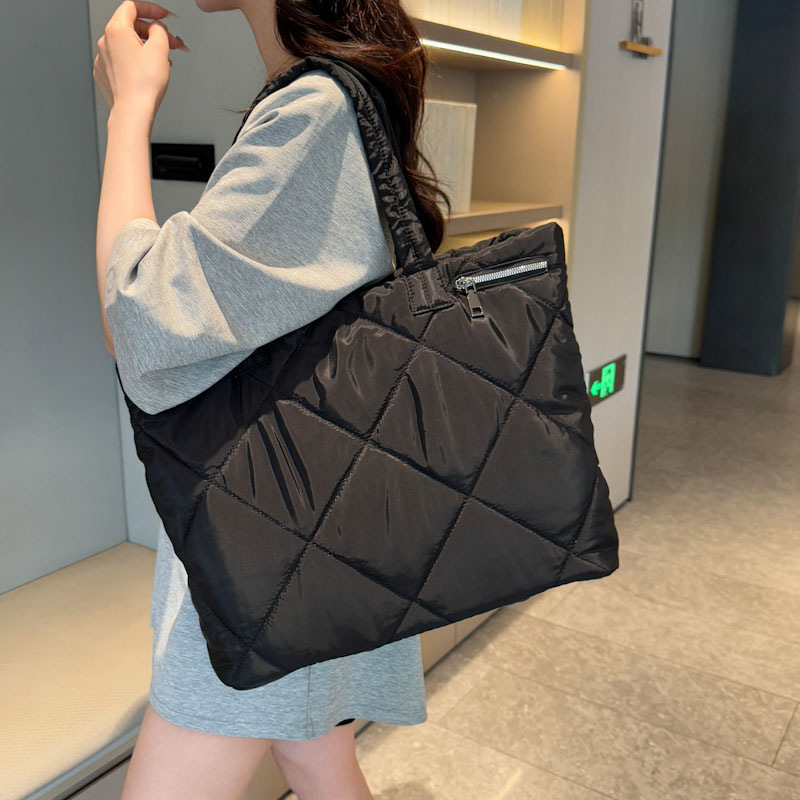กระเป๋าฟิตเนสใหม่สำหรับผู้หญิง - Women'S Kipling Bags บทวิจารณ์และราคา