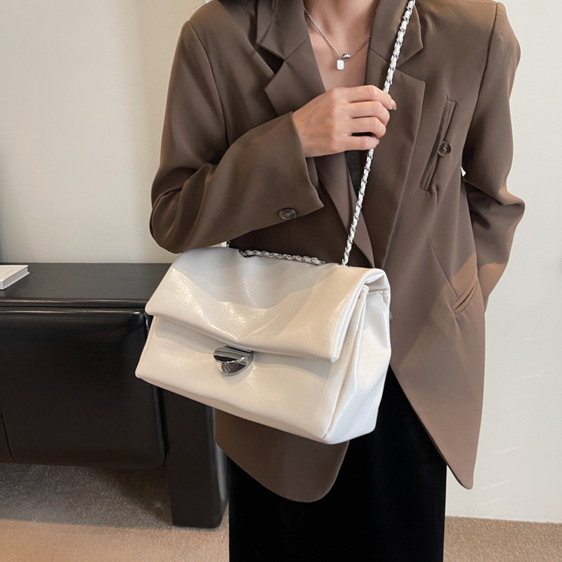 กระเป๋าโท้ททรงเรโทรเรียบง่าย ข - Women'S Kipling Bags บทวิจารณ์และราคา