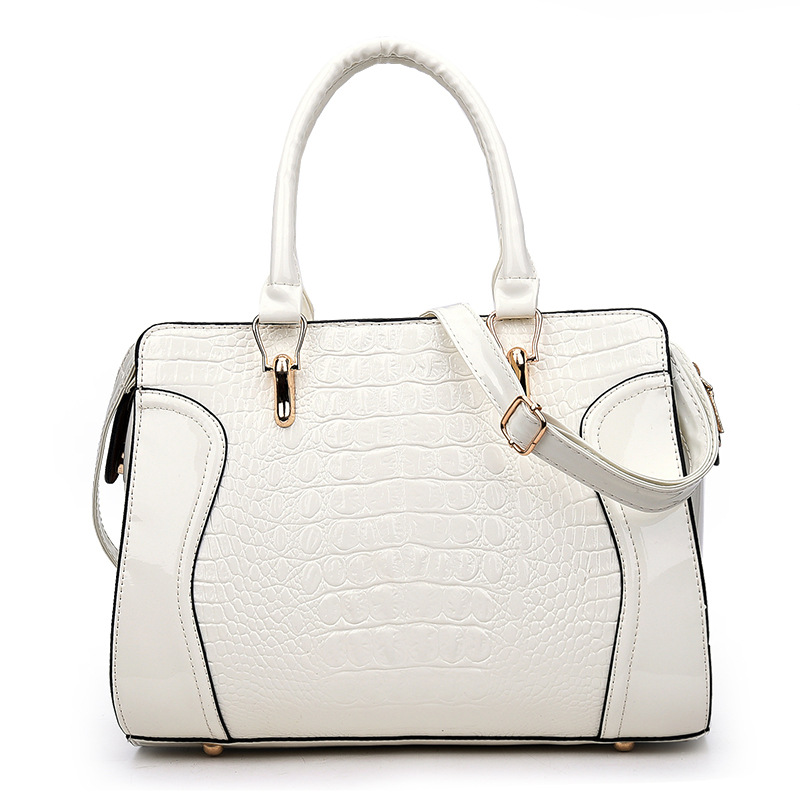 กระเป๋าสะพายไหล่ทรงสี่เหลี่ยมล - Women'S Kipling Bags บทวิจารณ์และราคา